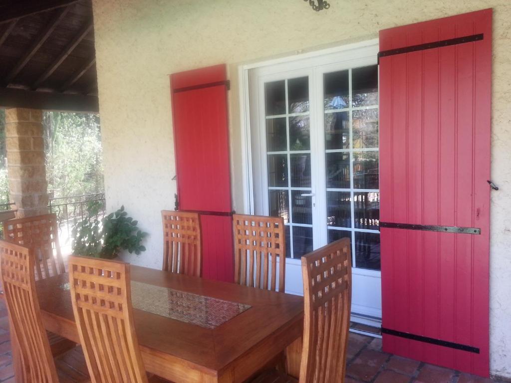 La Combe Joseph Bed & Breakfast Remoulins Ngoại thất bức ảnh